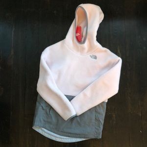 Northface Hooded Fleece pullover 14/16 Pink